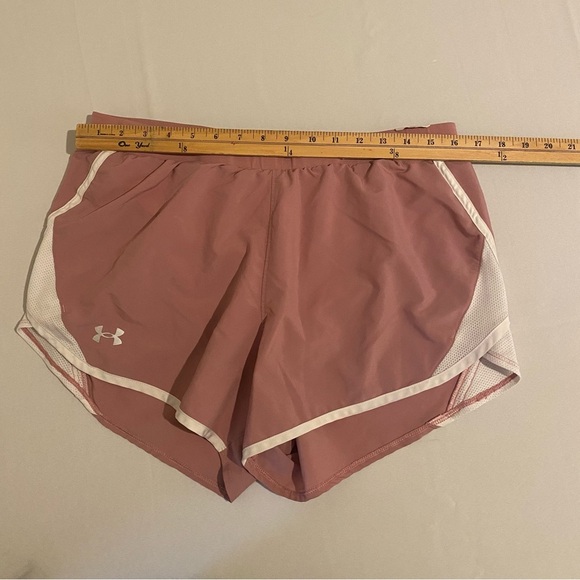 Under Armour Sz L Women’s Pink Athletic Shorts with Elastic Waistband - Picture 3 of 7